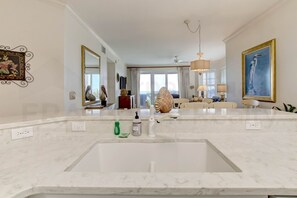 Appart'hôtel, 3 chambres | Intérieur