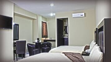 Premium bedding, desk, iron/ironing board, free WiFi