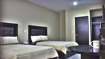 Premium bedding, desk, iron/ironing board, free WiFi