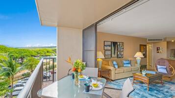 Condo, 1 Bedroom | Outdoor dining