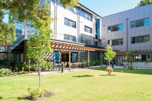 Free daily buffet breakfast - St Catherine's on Park (Crawley)