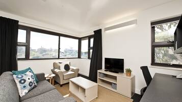 Executive Apartment, 1 Bedroom | Living area