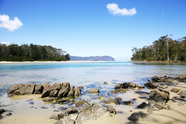 Hiking - Bruny Island Lodge (South Bruny)