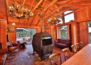 Interior - Bruny Island Lodge (South Bruny)