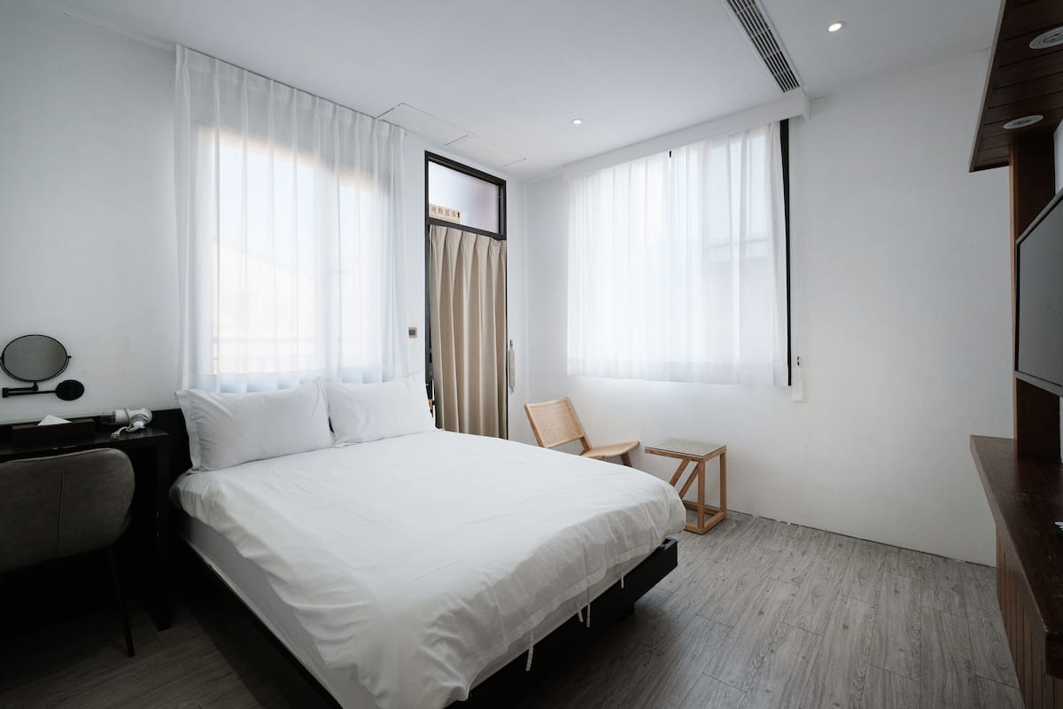 Double Room, Balcony