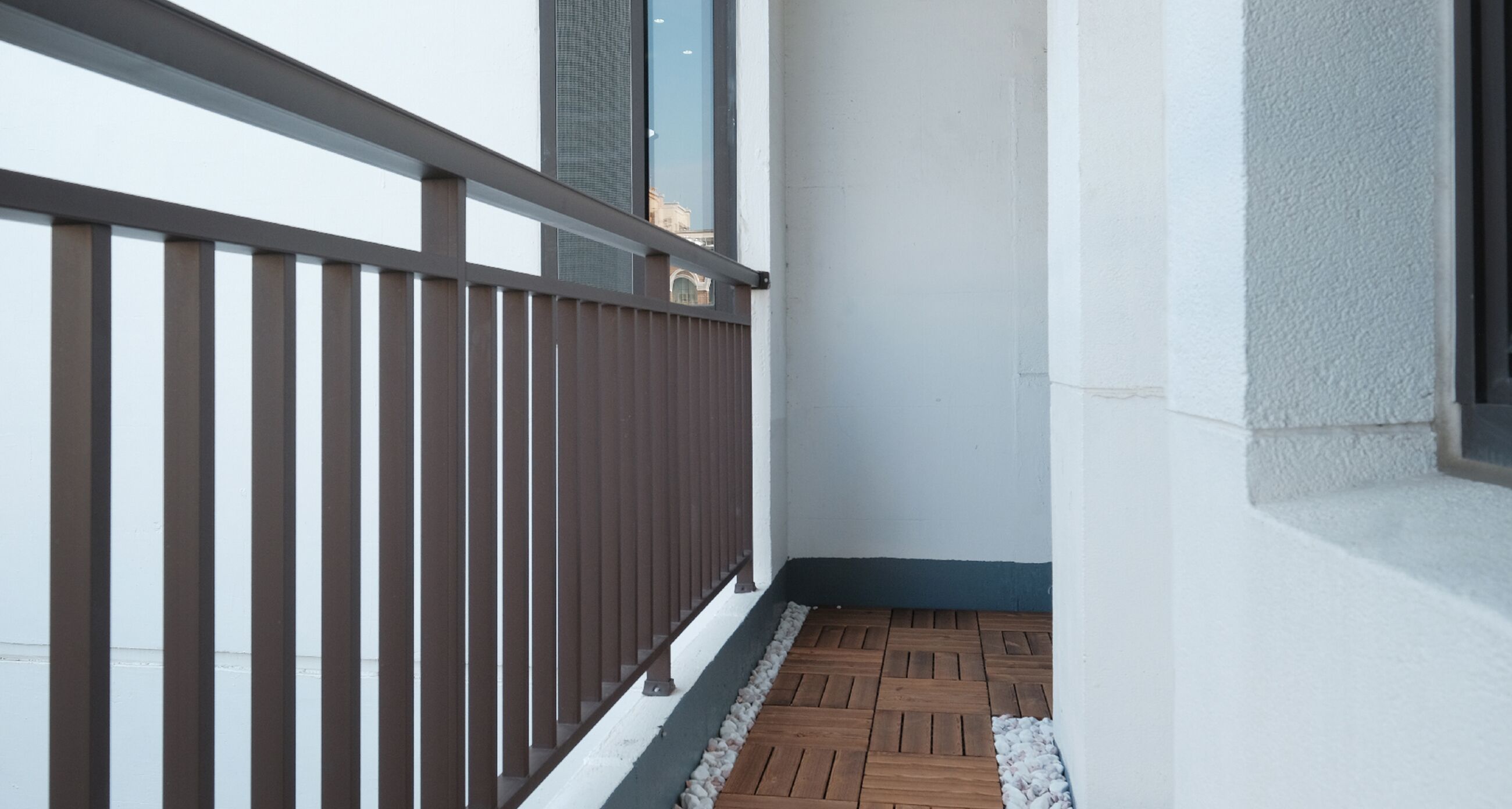 quadruple room | street view