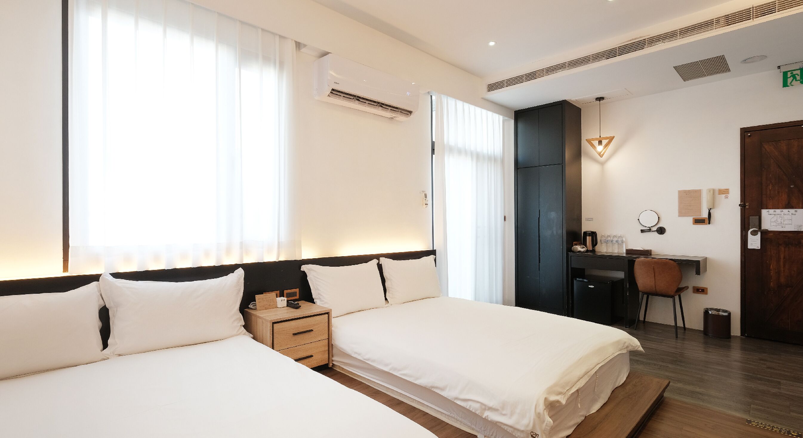 Quadruple Room | Premium bedding, pillowtop beds, blackout drapes, soundproofing