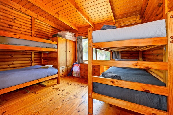2 bedrooms