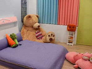 Habitación doble de luna de miel, 1 habitación | Ropa de cama de alta calidad, escritorio, insonorización y camas extra 