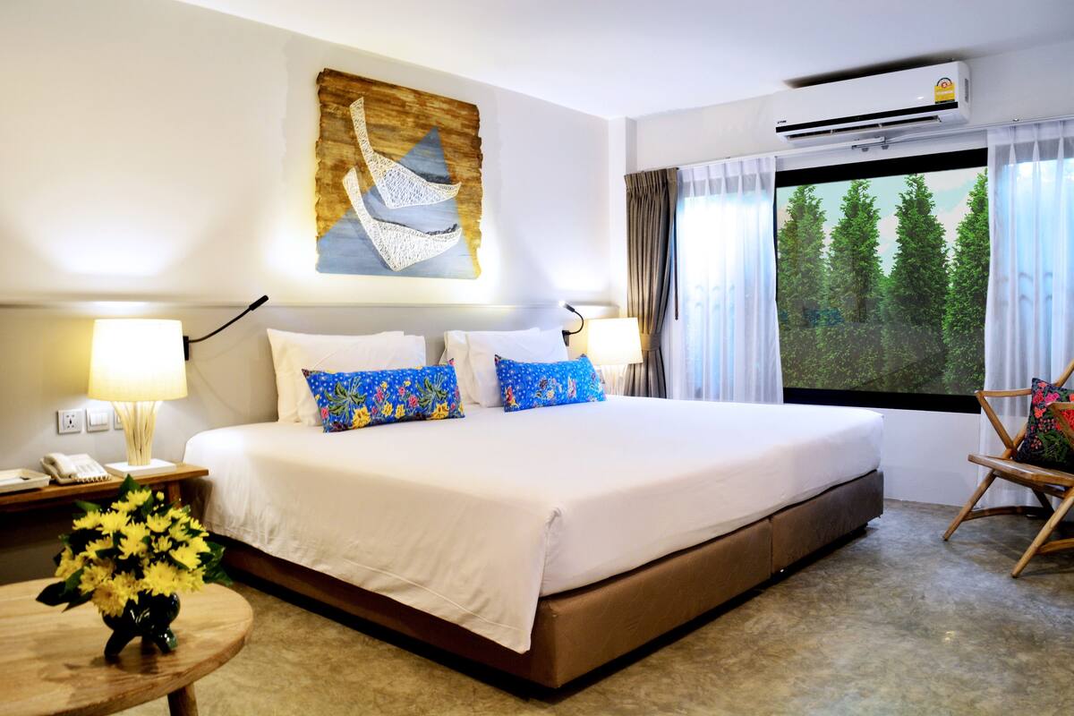 Grand Deluxe Room | 高級寢具、客房內保險箱、書桌、免費無線上網