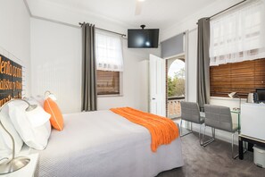 Economy Room, 1 Queen Bed, Non Smoking, Garden View | 1 bedroom, premium bedding, individually decorated