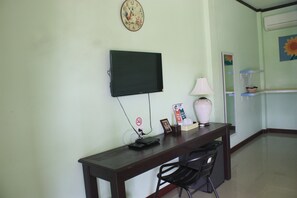 Room amenity - Sawasdee River Kwai Lodge (Kanchanaburi)