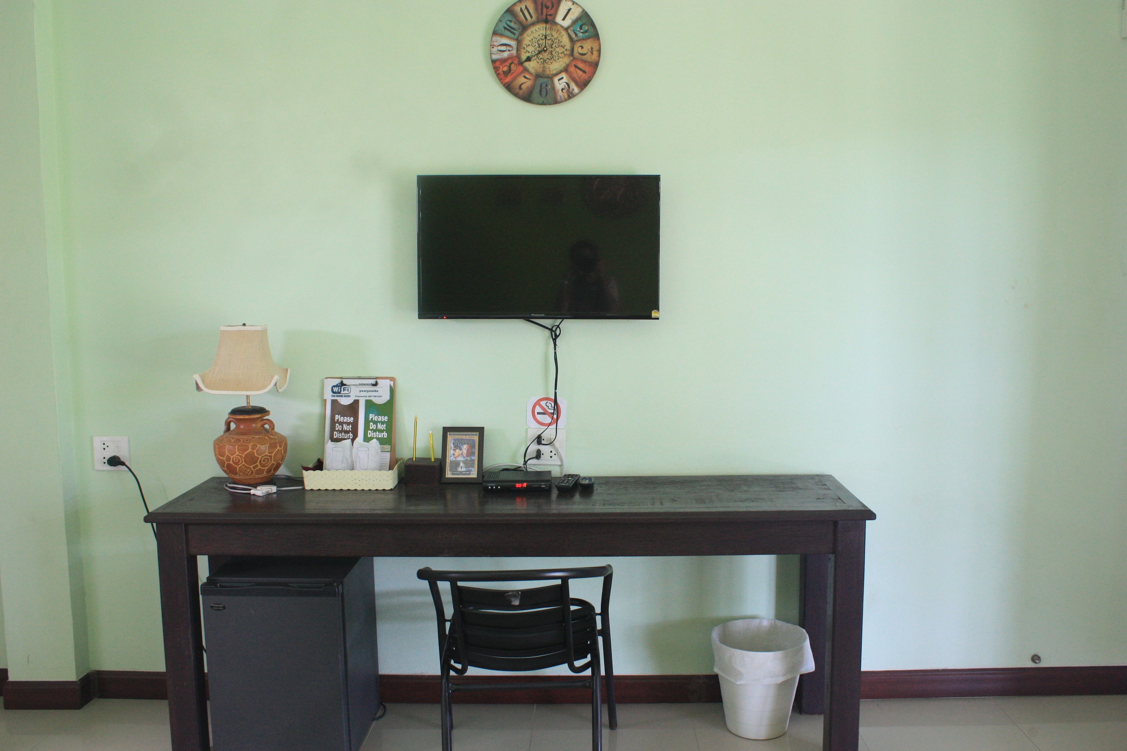 standard double mountain view room | mini fridge