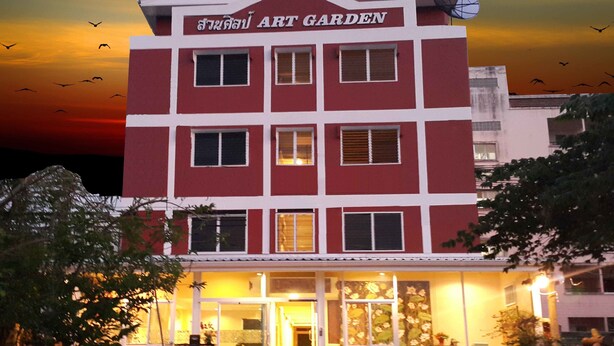 A multi-story building with a sign reading "ART GARDEN." - Suansin Art Garden (Lam Luk Ka)