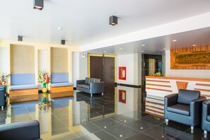 Lobby - Kanokan Hotel (Kanchanaburi)