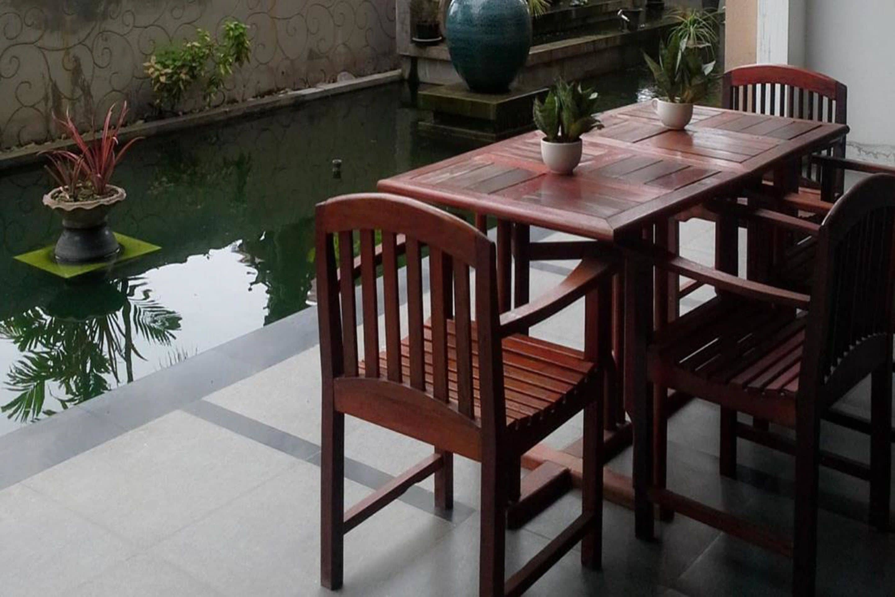 breakfast, lunch, dinner served; thai cuisine