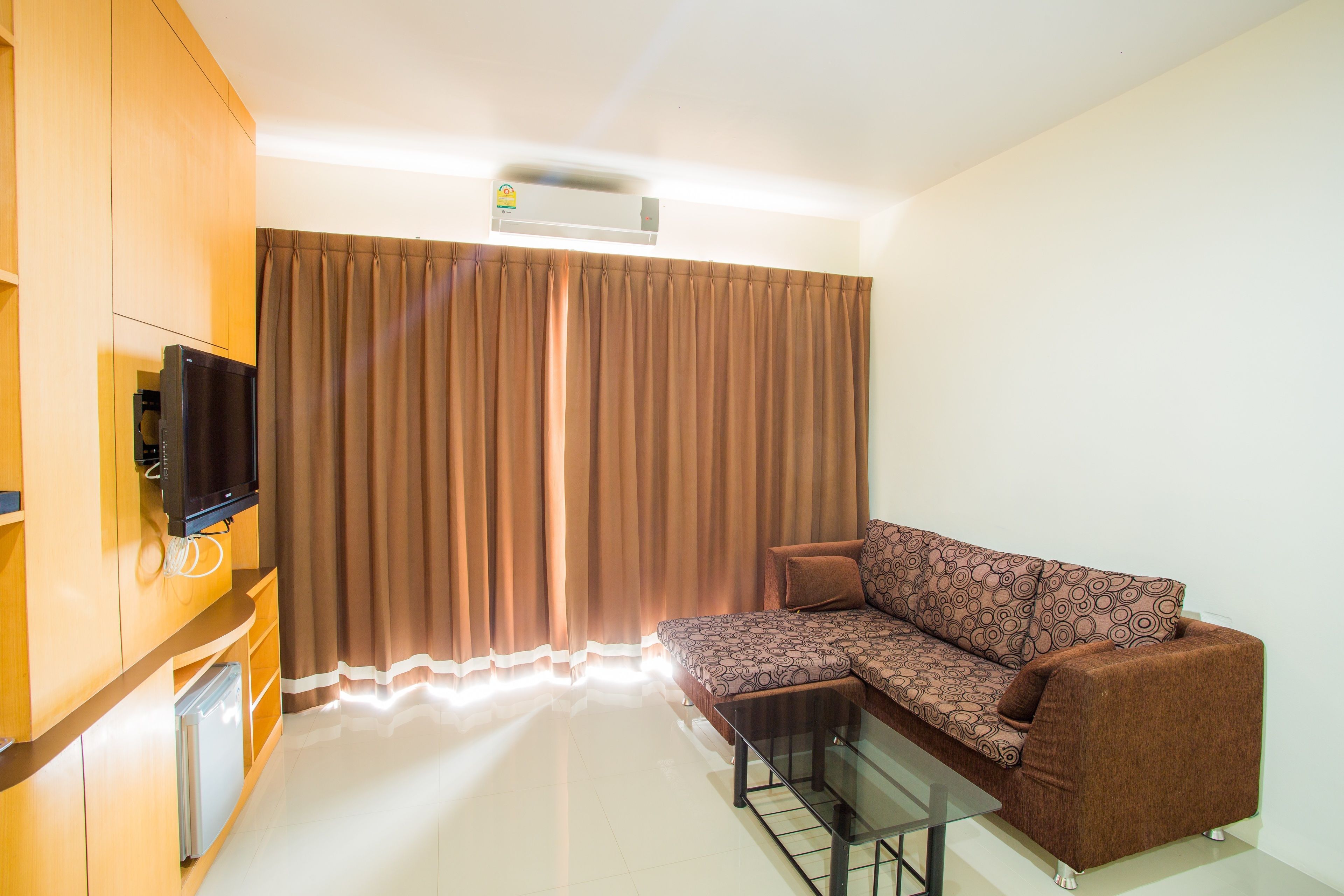junior suite | desk, blackout curtains, rollaway beds, free wifi