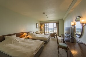 In-room safe, desk, iron/ironing board, free WiFi