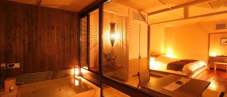 Modern Japanese Style Room with Japanese Futon, Open-air Bath, Smoking