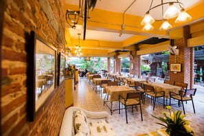 Bar (en el alojamiento)