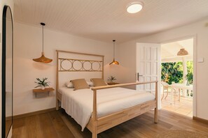 Quarto casal | Cofres nos quartos, ferros/tábuas de passar roupa, Wi-Fi de cortesia