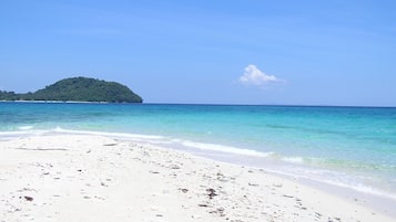 Nära stranden och strandhanddukar