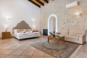 Minibar, in-room safe, desk, blackout curtains