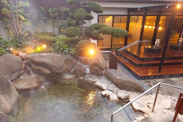 Nhà tắm công cộng