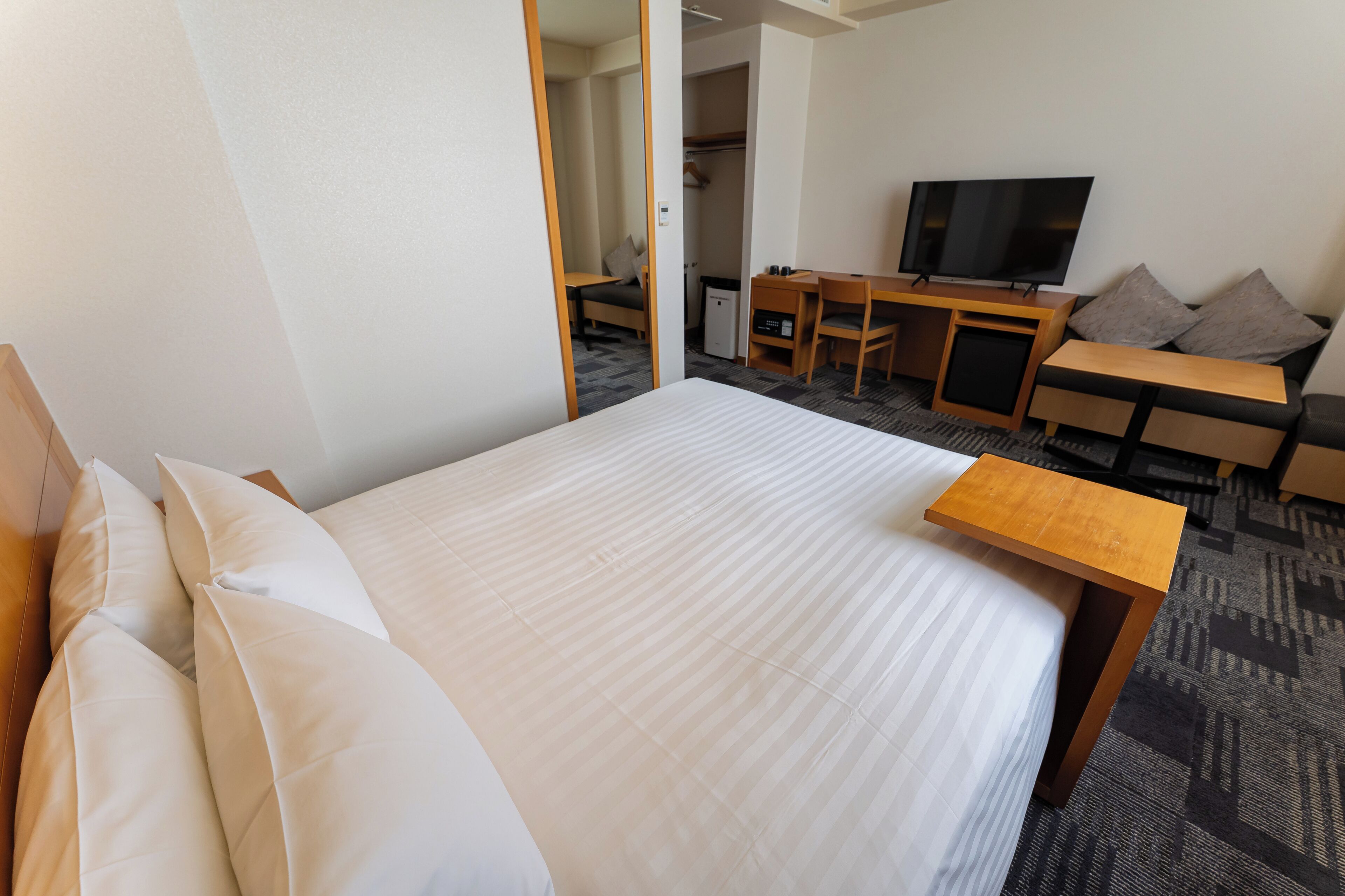 Desk, iron/ironing board, free WiFi, bed sheets