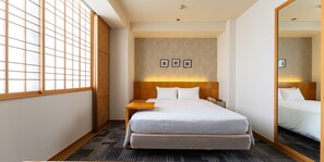 Habitación doble, para no fumadores | Caja de seguridad en la habitación y escritorio 