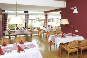 Daily buffet breakfast (EUR 8 per person)