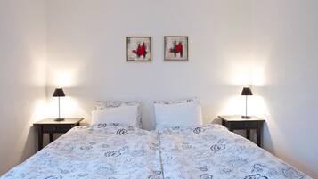 Family Apartment, 2 Bedrooms, Terrace, Garden View