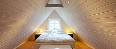 Family Quadruple Room, Shared Bathroom, Garden View