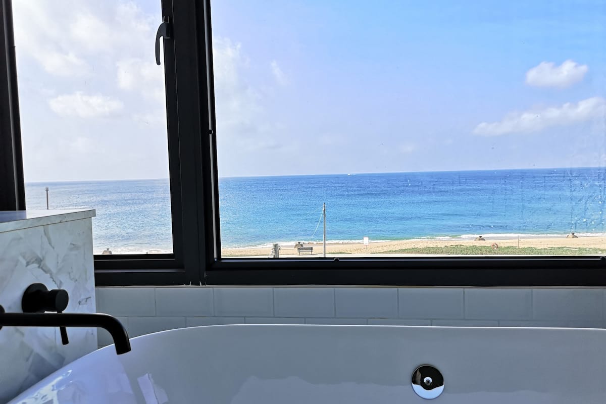 Grand kamer, 1 queensize bed, veranda, op tussenverdieping | Luxe beddengoed, donzen dekbedden, Select Comfort-bedden
