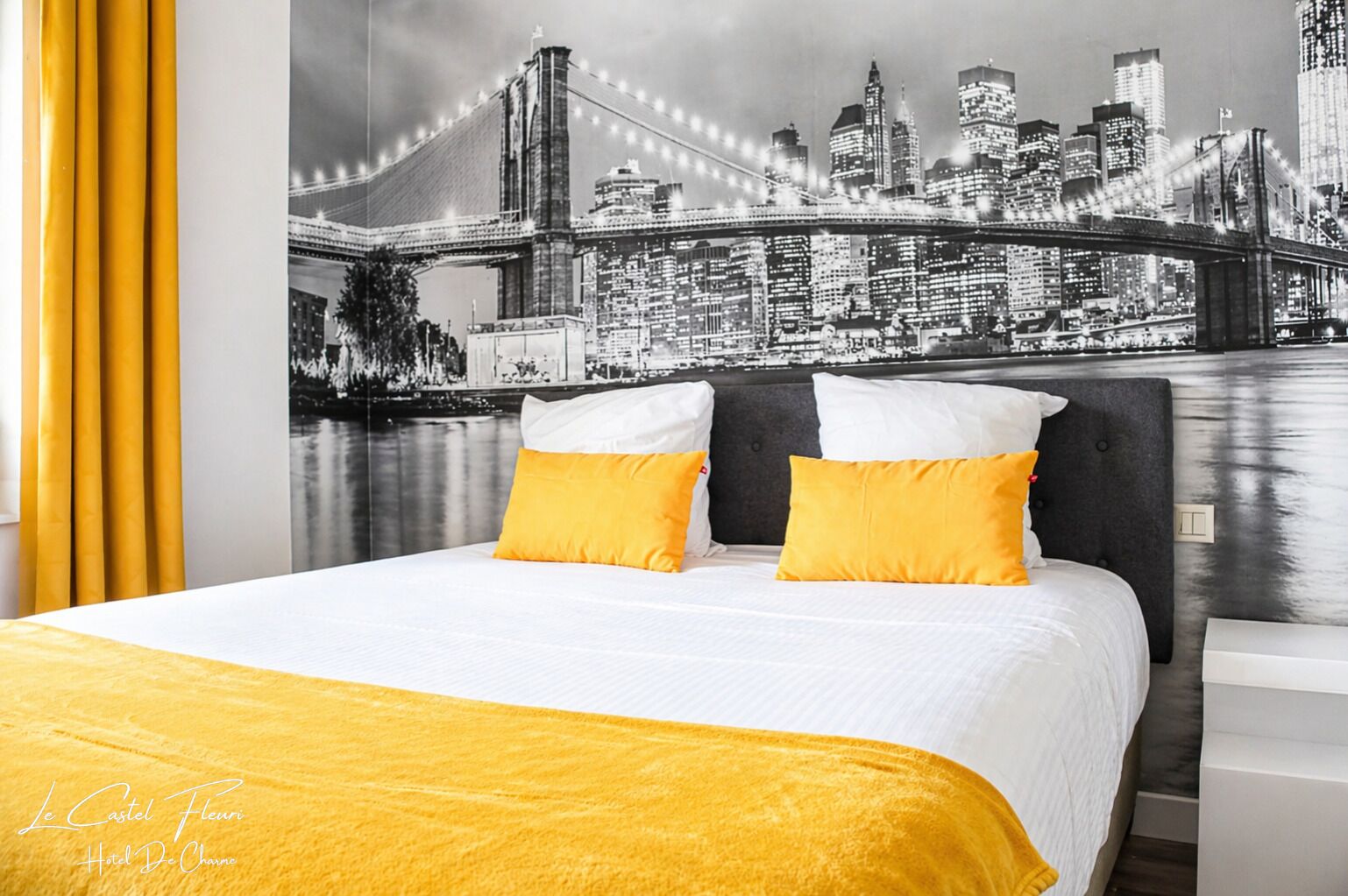 Chambre Standard double, 1 chambre, salle de bain privée | Coffre-fort, bureau, système d’insonorisation, accès au Wi-Fi (inclus)