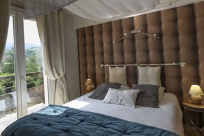 Coffres-forts dans les chambres, bureau, Wi-Fi gratuit