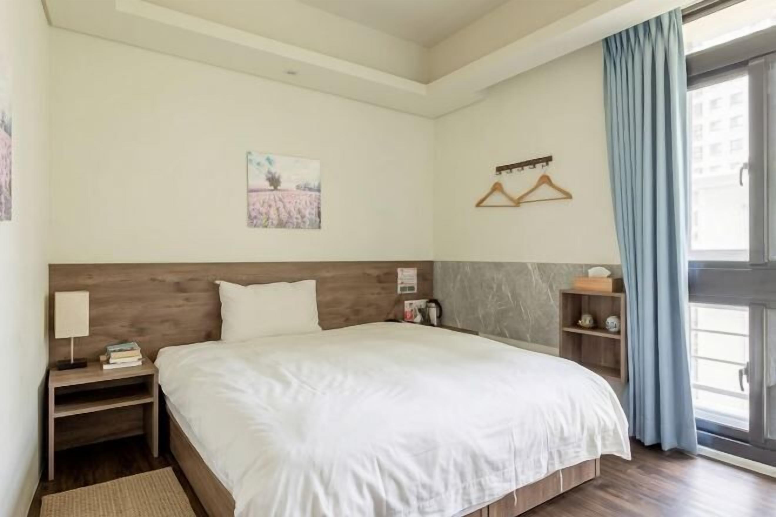 Roupas de cama premium, cortinas blackout, quartos à prova de som