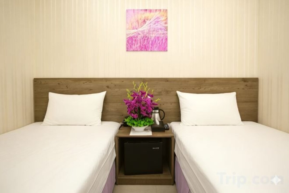 Budget 2-bed Room