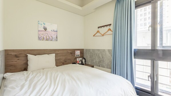 أغطية فراش متميزة وستائر تعتيم وتجهيزات عازلة للصوت وواي فاي مجانًا