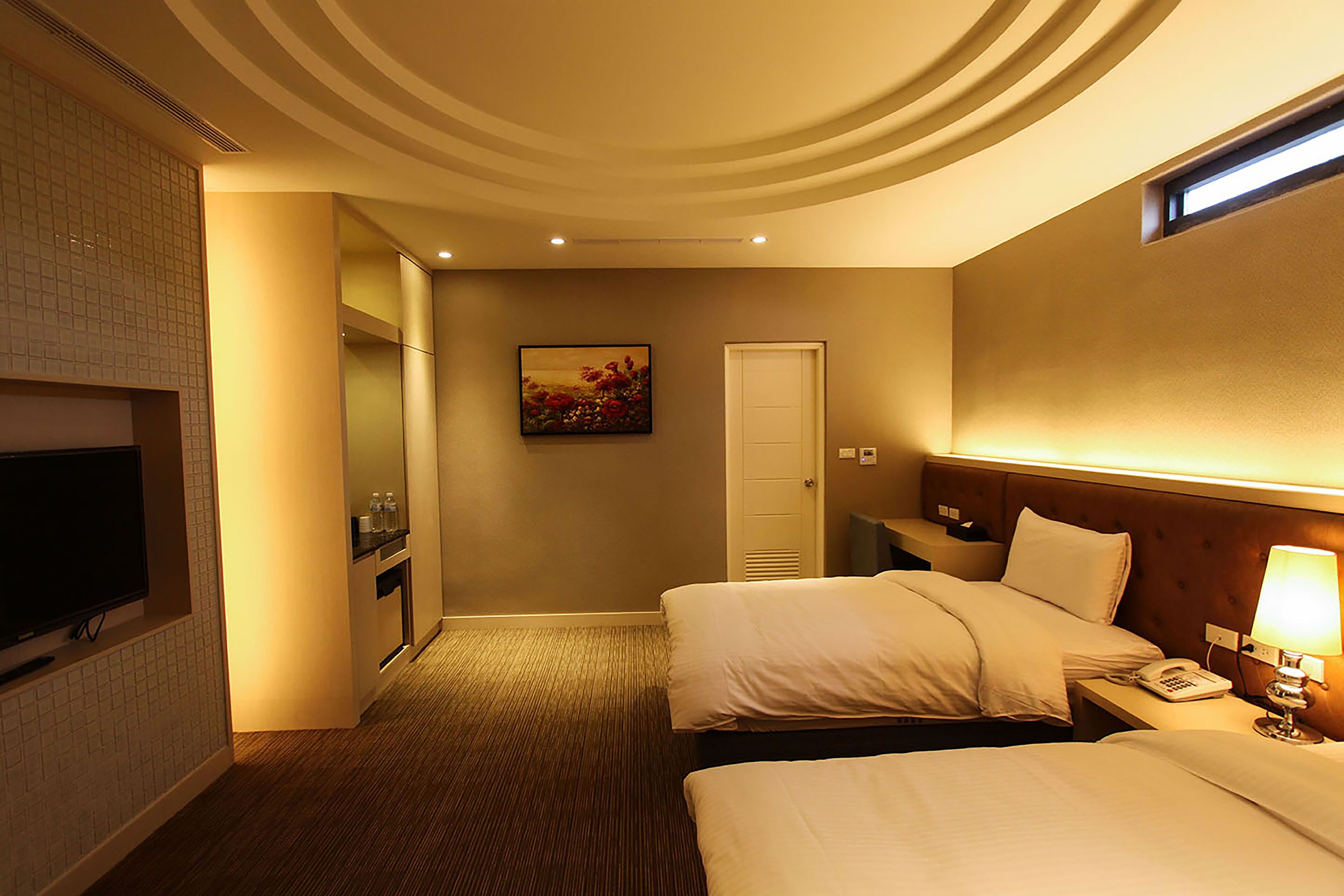 Standard Double Room, 2 Twin Beds (No Window) | Desk, blackout curtains, soundproofing, free WiFi