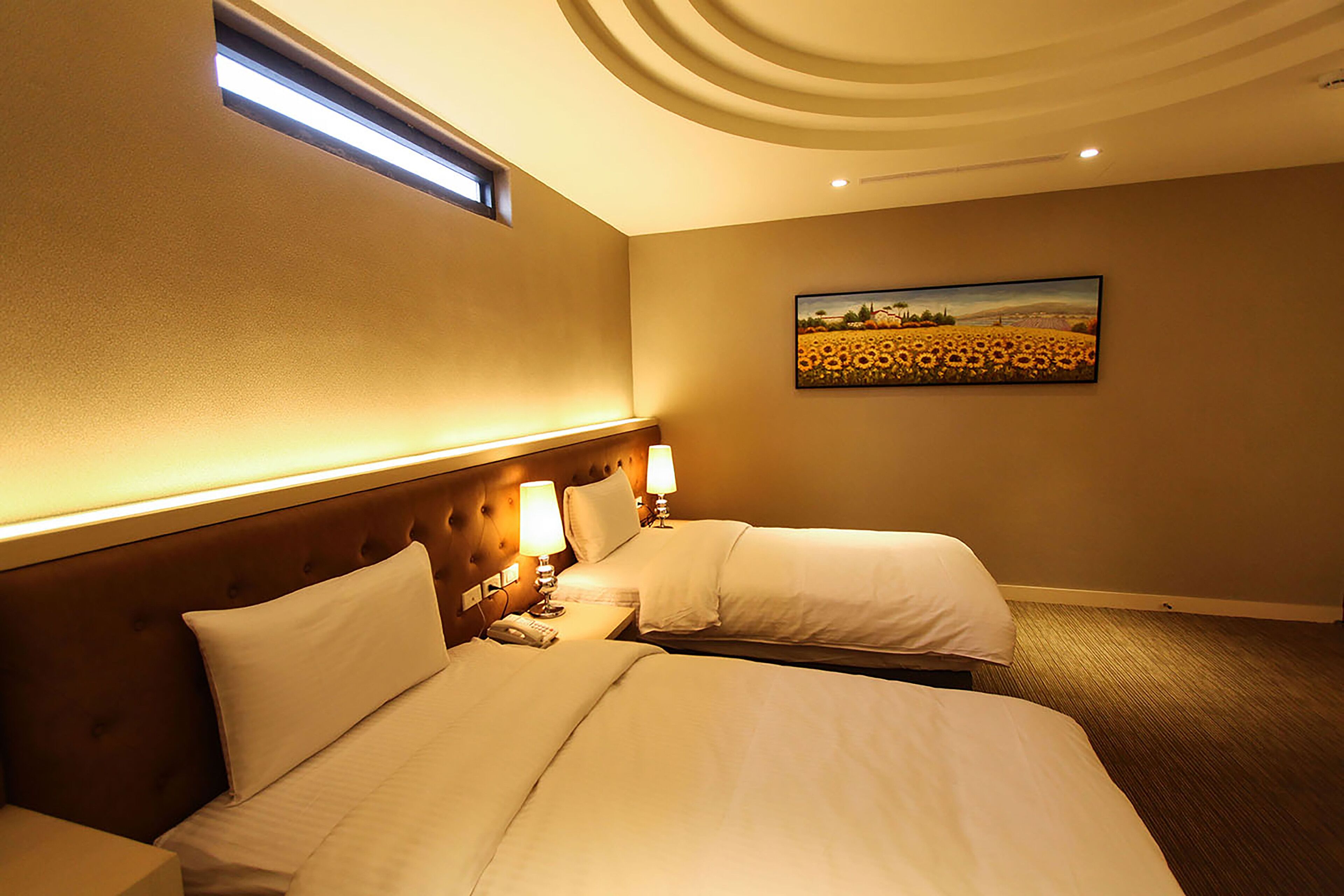 standard double room, 2 twin beds (no window) | desk, blackout curtains, soundproofing, free wifi