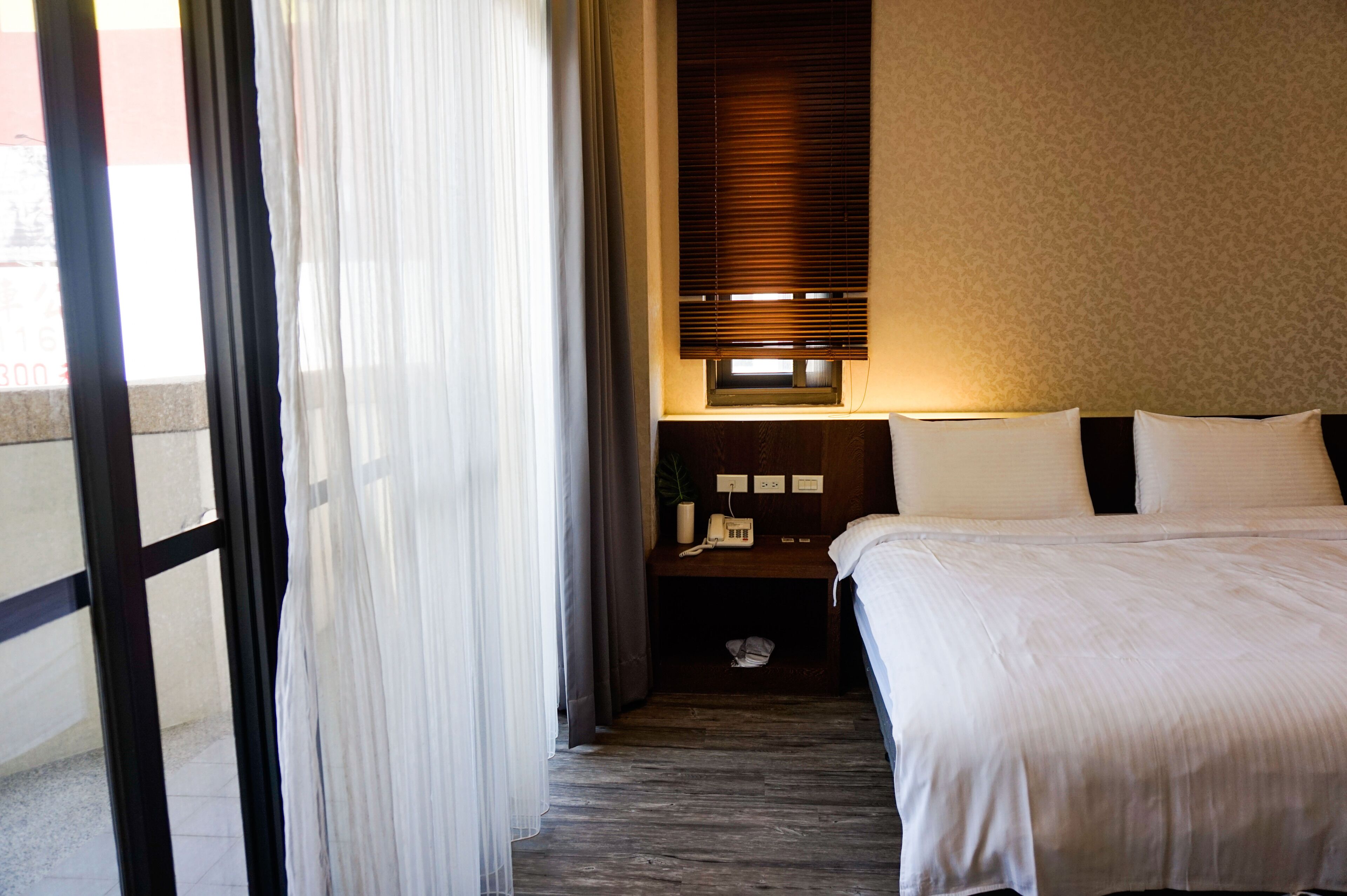 basic double room, balcony | desk, blackout curtains, soundproofing, free wifi