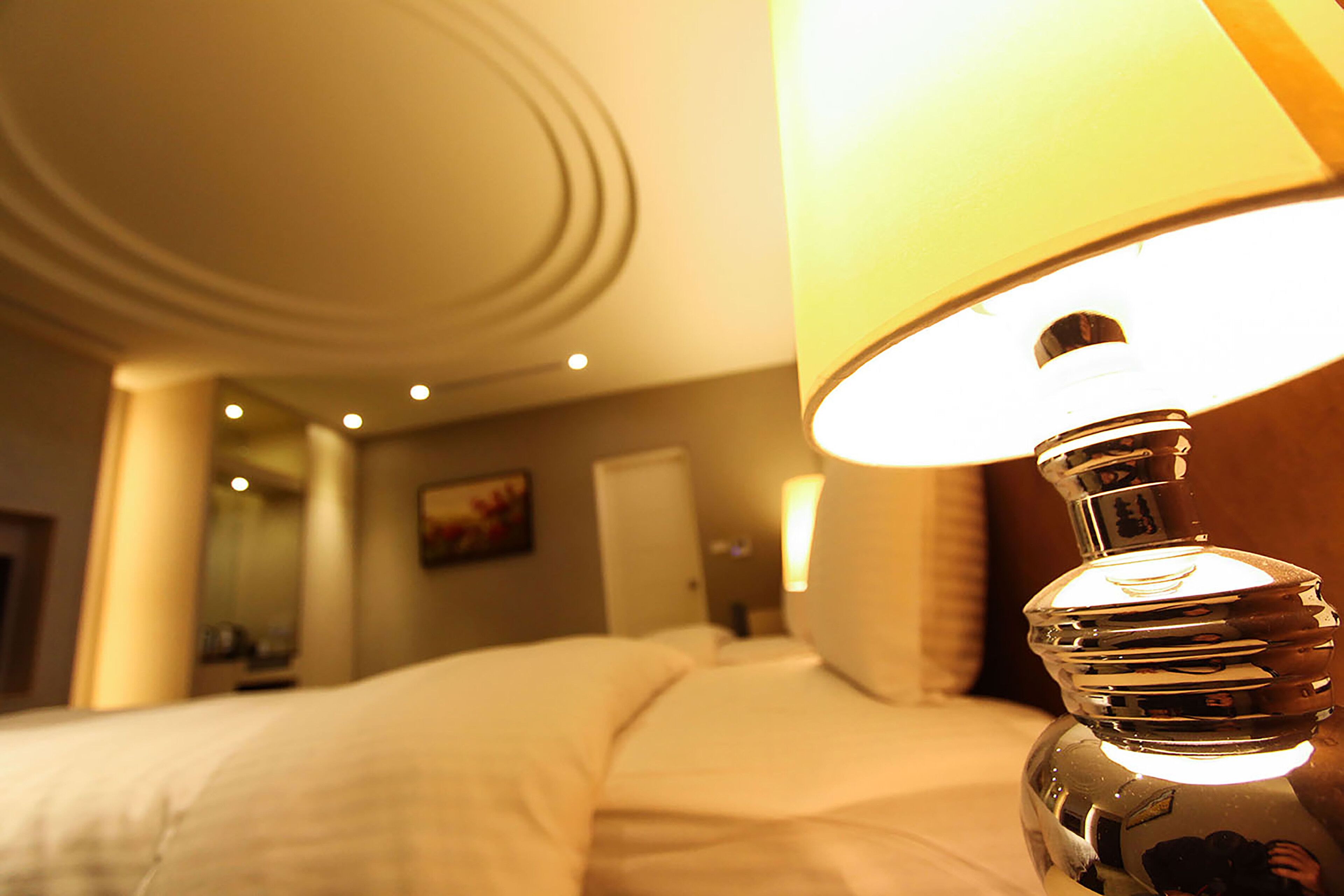 standard double room, 2 twin beds (no window) | desk, blackout curtains, soundproofing, free wifi