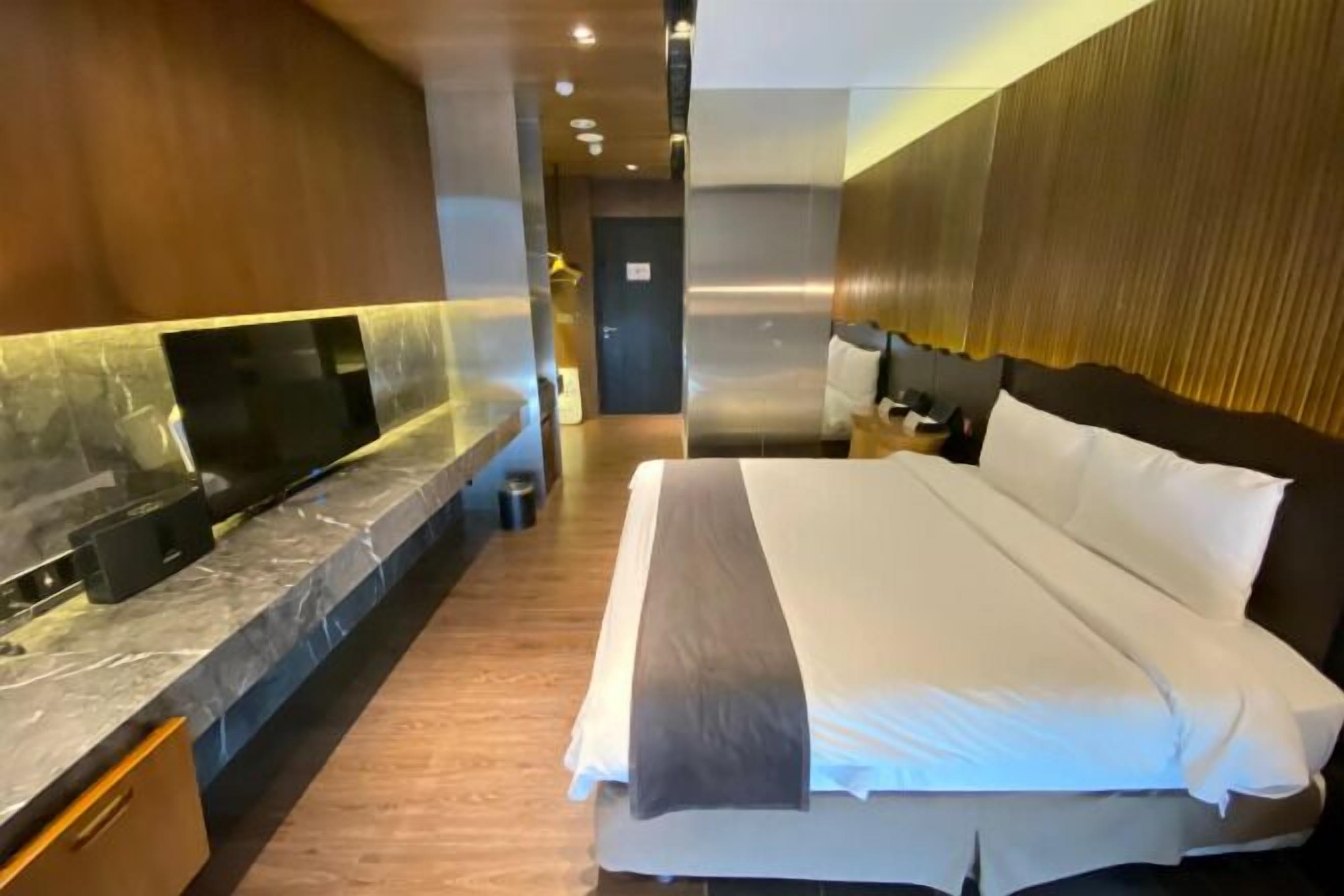 In-room safe, individually decorated, individually furnished