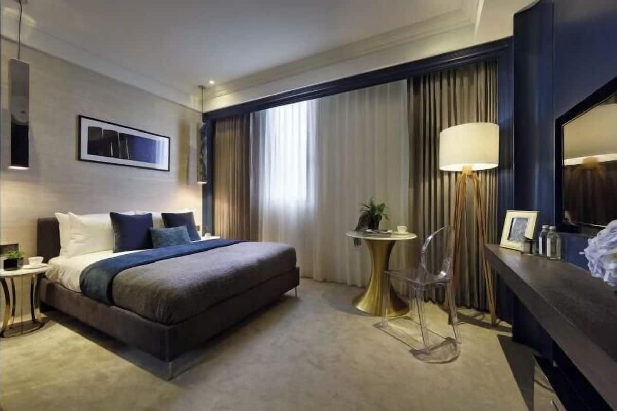 In-room safe, individually decorated, individually furnished