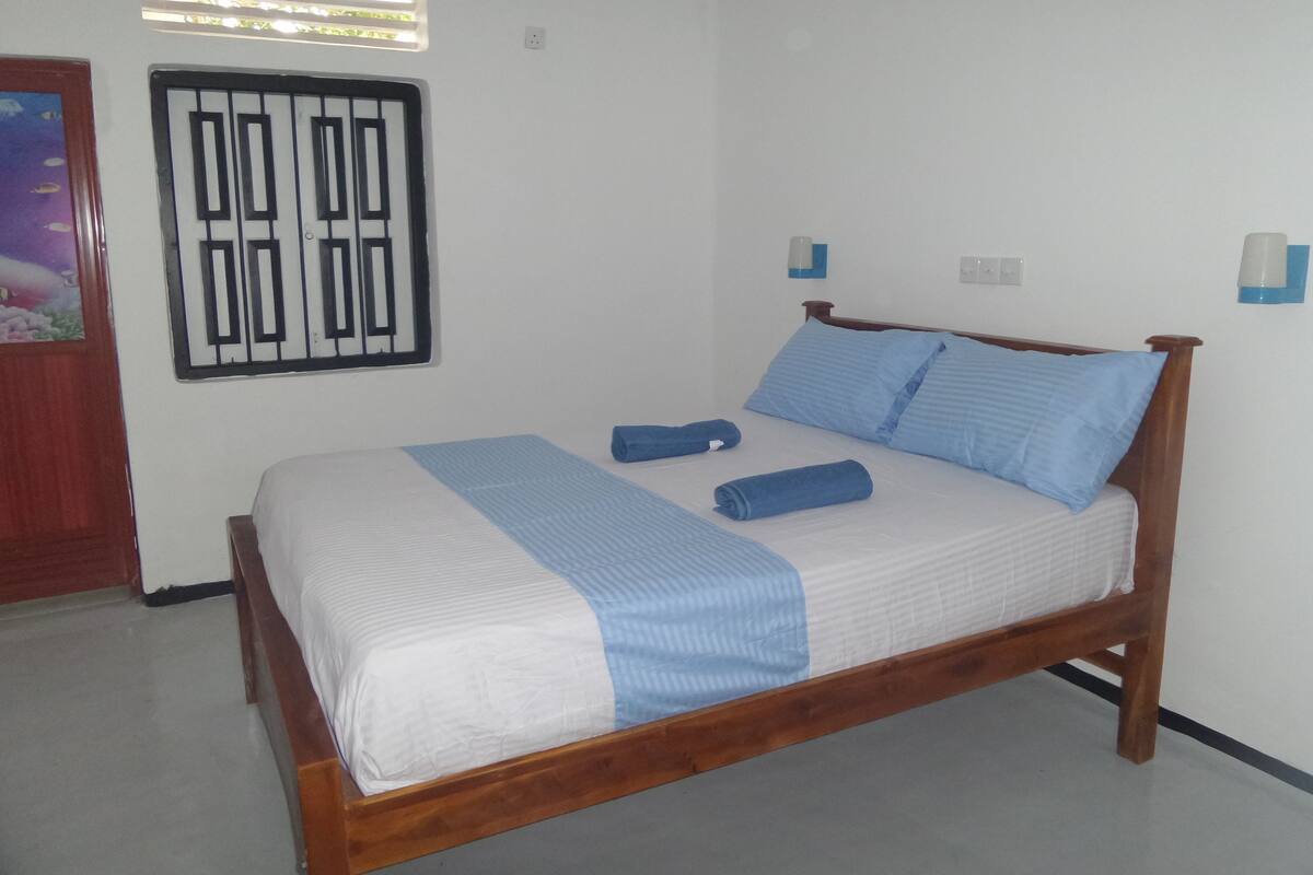 Standard Room | Premium bedding, free WiFi, bed sheets, wheelchair access