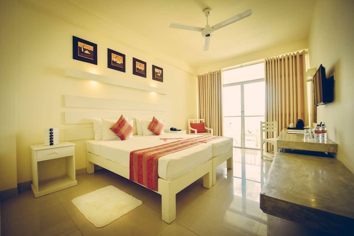 Premium bedding, minibar, in-room safe, desk