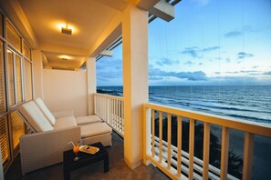 Suite | Balcony - Beacon Beach Hotel (Negombo)