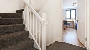 Interior entrance - Kings Cross Guesthouse (London)