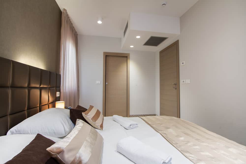 Royal Airport Hotel
